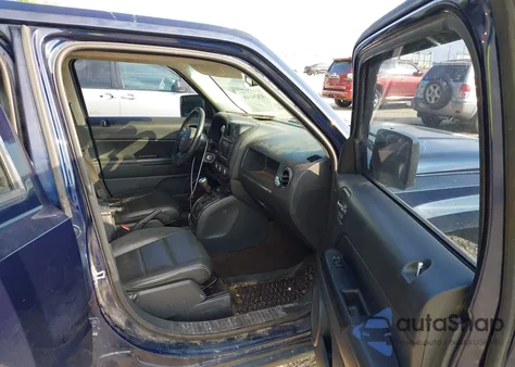 2015 Jeep Patriot High Altitude Edition z USA, uszkodzony, nr VIN 1C4NJRFB7FD409209